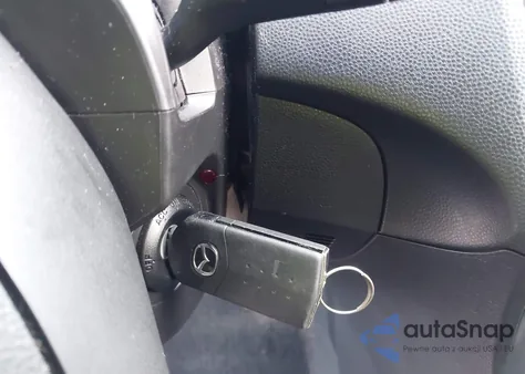 2012 Mazda Mazda3 I Grand Touring z USA, uszkodzony, nr VIN JM1BL1W8XC1614961